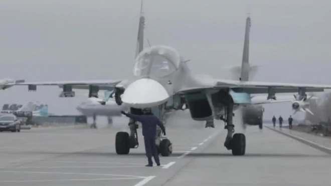 Минобороны опубликовало кадры применения бомбардировщиков Су-34, уничтоживших объекты ВСУ