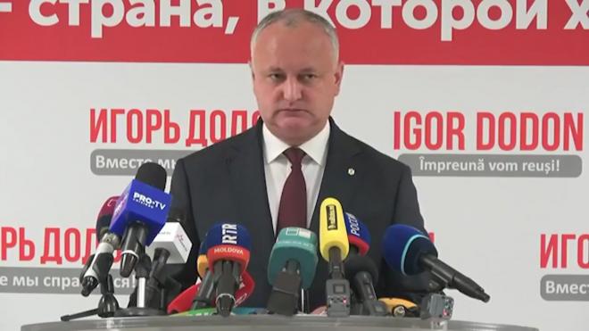 Додон заявил о лидерстве в первом туре президентских выборов на территории Молдавии
