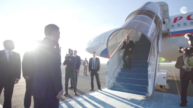 Путин прилетел в Астану
