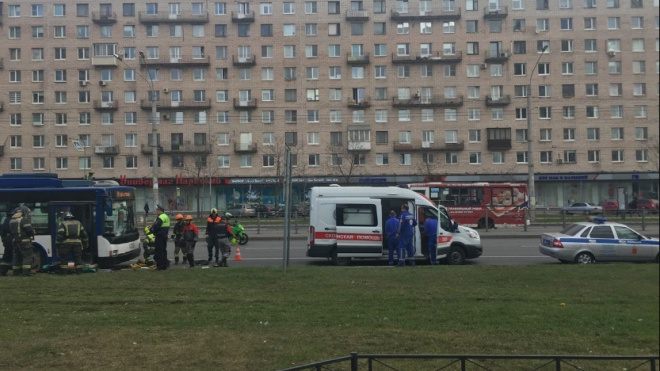 На Ленинском проспекте троллейбус насмерть сбил 64-летнюю женщину