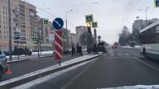 На улице Партизана Германа жестко столкнулись две легковушки