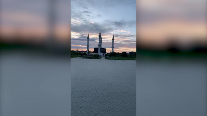 Кадыров поздравил мусульман с наступлением Ураза-байрама