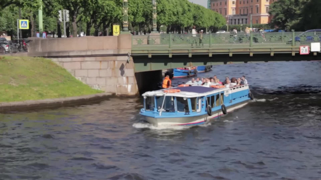В Петербурге по воде перевезли более 2 млн пассажиров