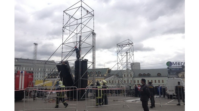 Молодой рабочий погиб на Болотной при монтаже сцены для митинга