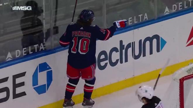Дубль Панарина помог "Рейнджерс" обыграть "Нью-Джерси" в матче НХЛ