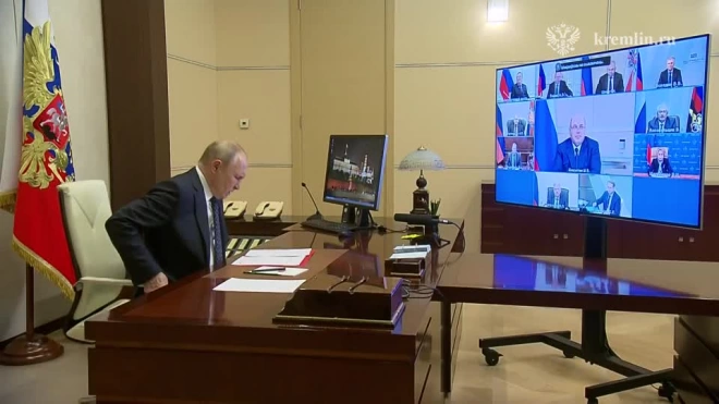 Путин предложил Совбезу обсудить меры информационной безопасности