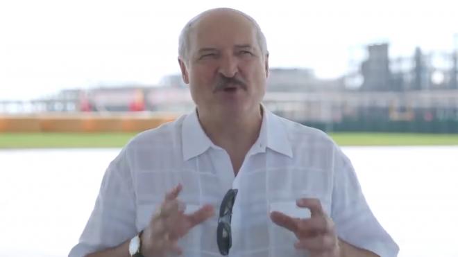 Лукашенко: ситуация с коронавирусом осложняется из-за протестующих 