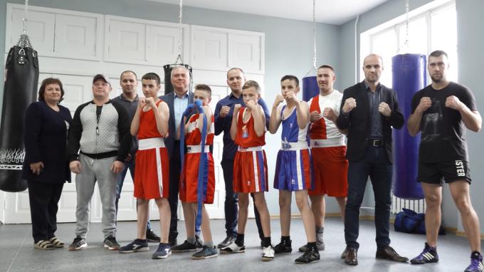 В Калининском микрорайоне Выборга открыли секцию бокса