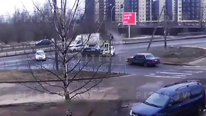 В аварии в Рыбацком пострадал человек