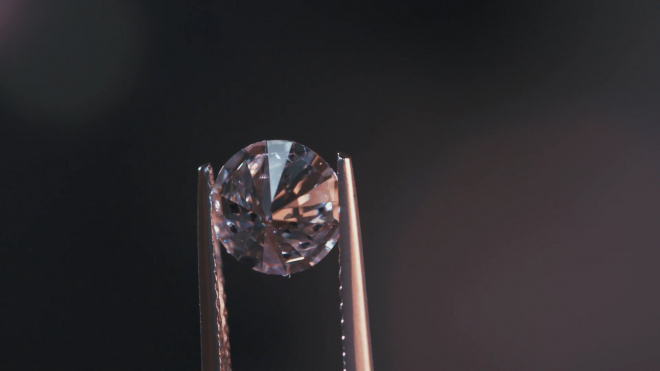 Ученые открыли способ получения искусственных алмазов из нефти