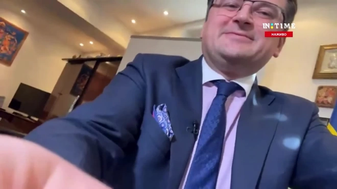 Глава МИД Украины Кулеба не справился с техникой во время телетрансляции 