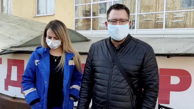 Житель Всеволожска передал врачам скорой помощи 700 масок 