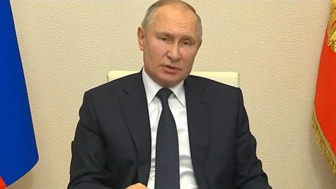 Путин заявил, что необходимо "инфраструктурно сшивать" огромную Россию