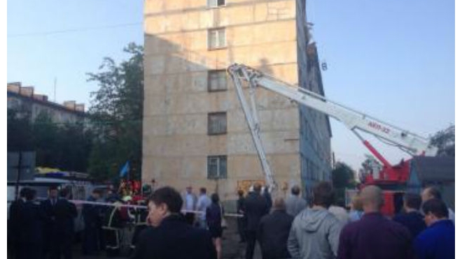 В Мурманске взорвался газ в жилом доме, под завалами оказались люди