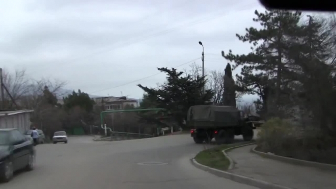 Ситуация в Крыму сегодня продолжает стремительно развиваться: Симферополь в осаде