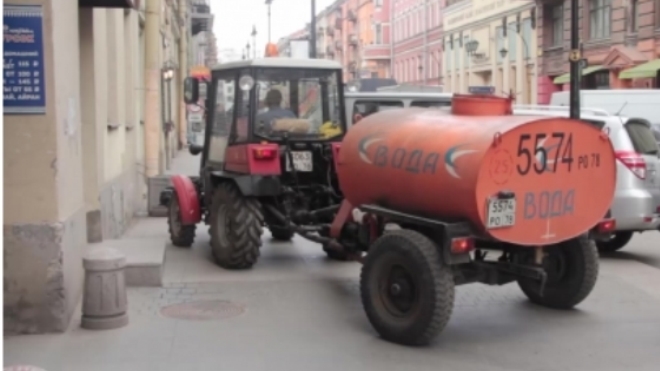  Власти Петербурга сэкономят на уборке небольших районных улиц