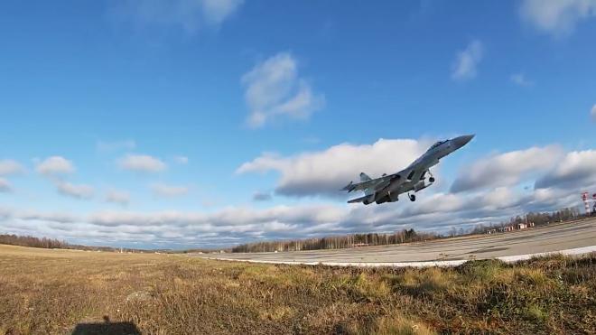Минобороны показало видео воздушного боя Су-35С