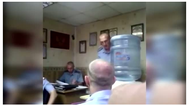 МВД Омска проверяет видео, где капитан ГИБДД материт подчиненных
