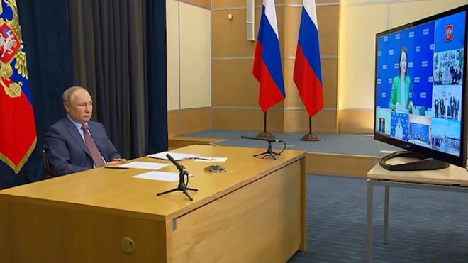 Путин поддержал идею об отчетах депутатов перед избирателями 