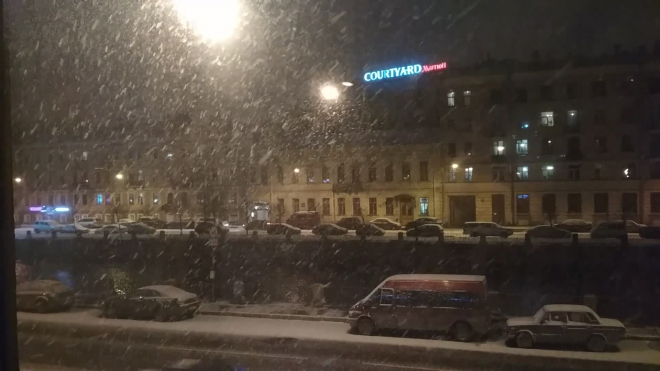 Снегопад в Петербурге не прекратится до позднего вечера