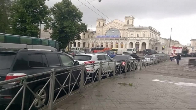 Полиция прикрыла лавочку с поддельными товарами на Балтийском вокзале