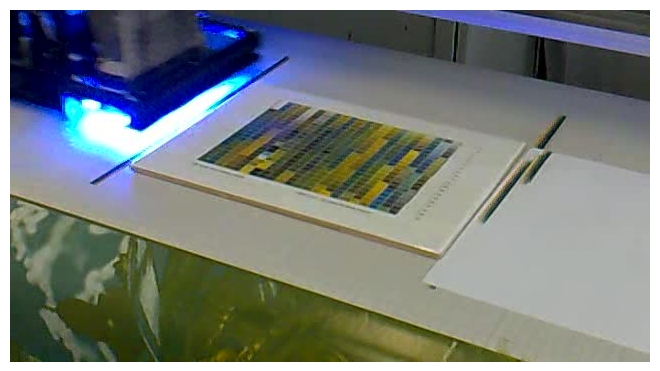 Пример печати  керамическими чернилами тестовых патчей для профилирования