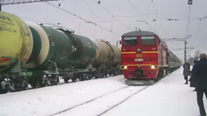 В Вологодской области крушение грузового состава, поезда опаздывают в Петербург