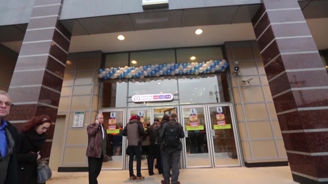 В петербургском метро восстановлена система по пополнению проездных