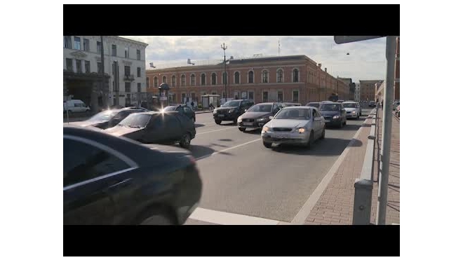 Автомобилистов не пустят на Петровскую набережную