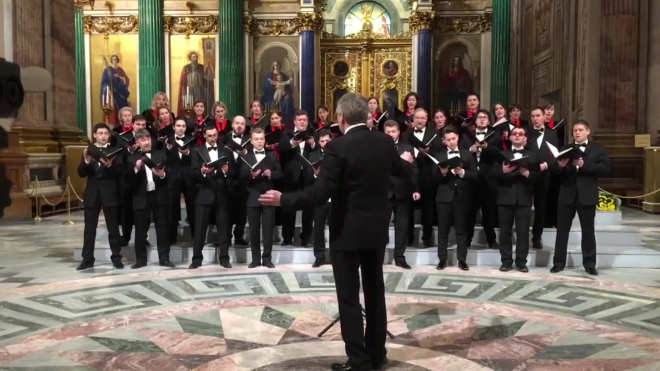 Епархия Петербурга осудила концертный хор за песню о бомбежке Америки