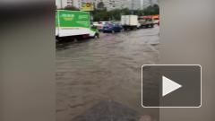 В Москве из-за подтоплений оказались перекрыты дороги