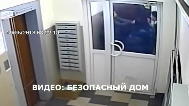 Петербурженки избили домогавшегося до них мужчину