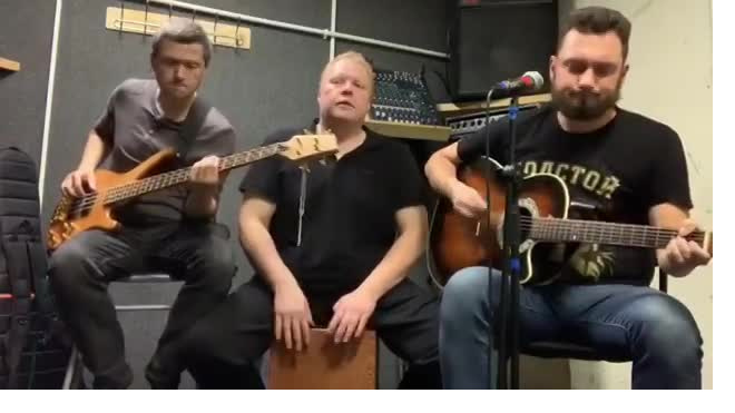 Петербургская рок-группа "Центр города" записала песню в поддержку Греты Тунберг