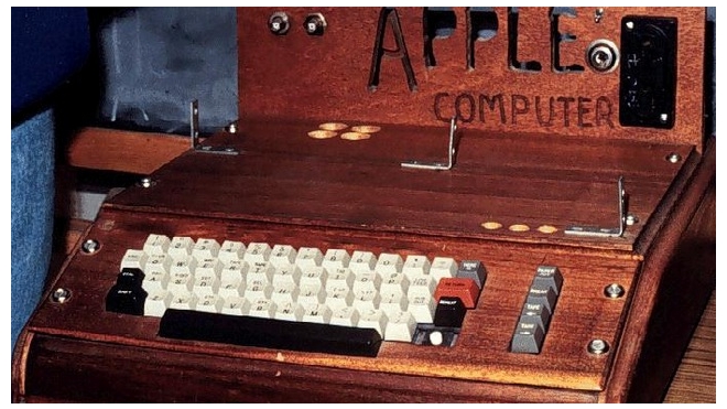 Первый Apple-1, собранный Стивом Джобсом, продали на аукционе
