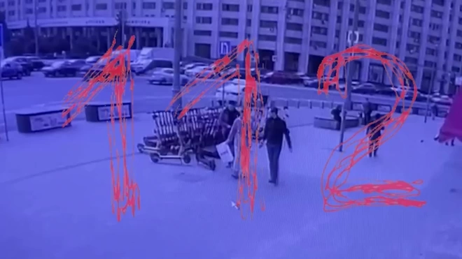 В Москве неизвестные измазали солидолом сотни самокатов