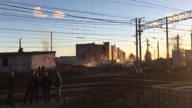 Во время взрыва на пиротехническом заводе в Гатчине пострадали десять человек, двое погибли