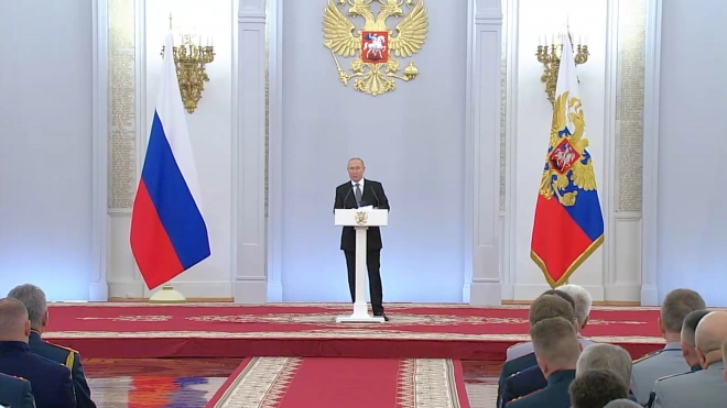 Путин заверил, что Россия будет продолжать развивать ВС