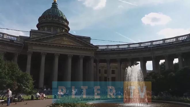 В Петербурге запустили все городские фонтаны