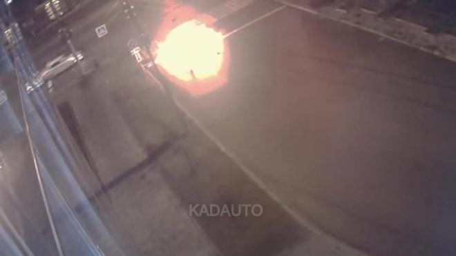 В центре Калининграда пассажир погиб в загоревшемся автомобиле