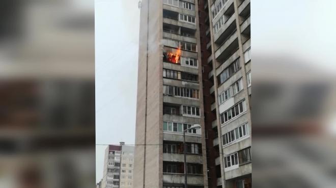В коммуналке на проспекте Большевиков произошел пожар на балконе