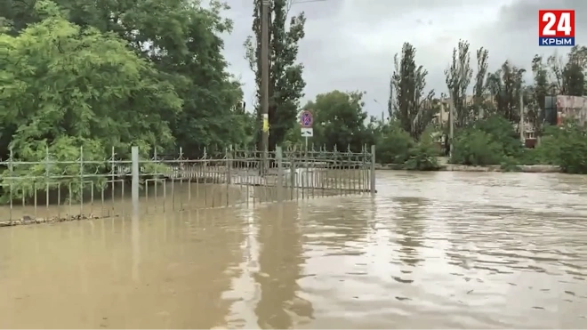 В Крыму ввели режим ЧС из-за затоплений