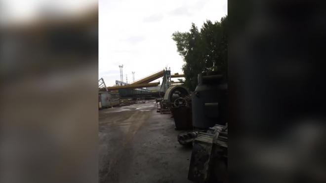 В Татарстане машинисты сломали позвоночники при падении 2 мостовых кранов 