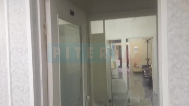 Видео: Петербургский ливень затопил больницу имени С. П. Боткина 