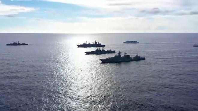 Флот РФ проводит крупные учения в Тихом океане