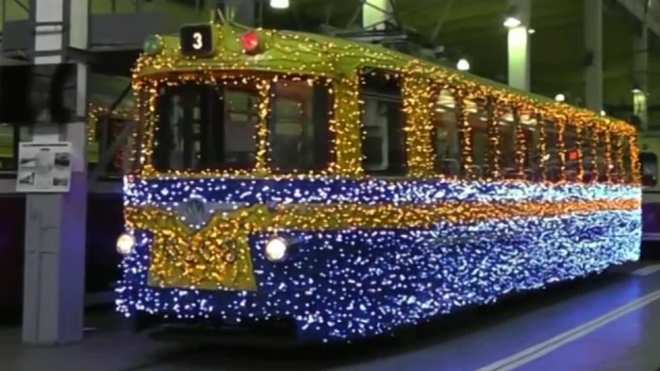 Волшебный трамвай запустили в Петербурге