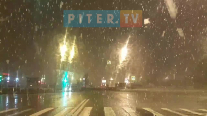 Петербуржцев предупредили о мокром снеге и гололедице в среду