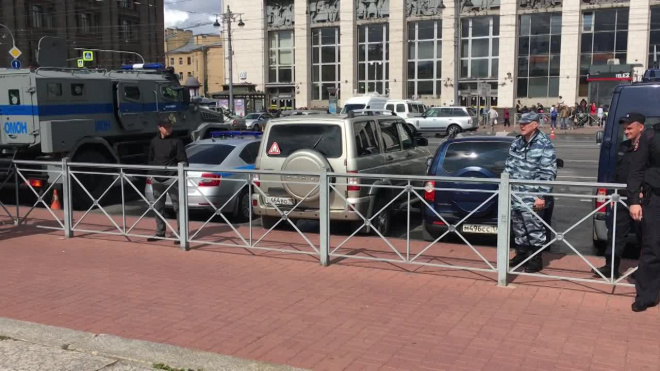 В Петербурге началась согласованная акция солидарности с московскими независимыми кандидатами