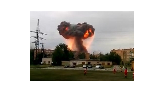 Взрывы под Чапаевском в Самарской области стали хитом интернета