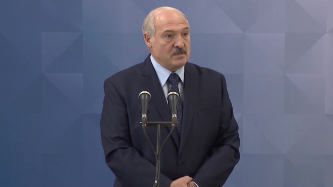 Лукашенко заявил, что поедет в Москву на парад Победы