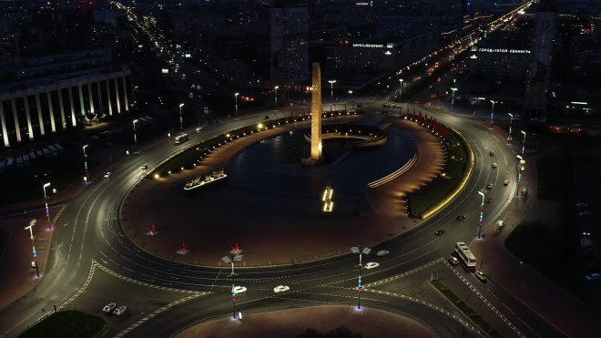 На площади Победы обновили подсветку к 9 мая
